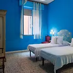 Guesthost - Un Tocco Di Blu - La Vegra