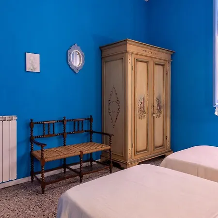 Apartamento Guesthost - Un Tocco Di Blu - La Vegra