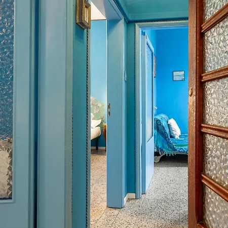 Un Tocco Di Blu - La Vegra Ferrara