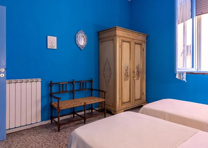 Lägenhet Guesthost - Un Tocco Di Blu - La Vegra