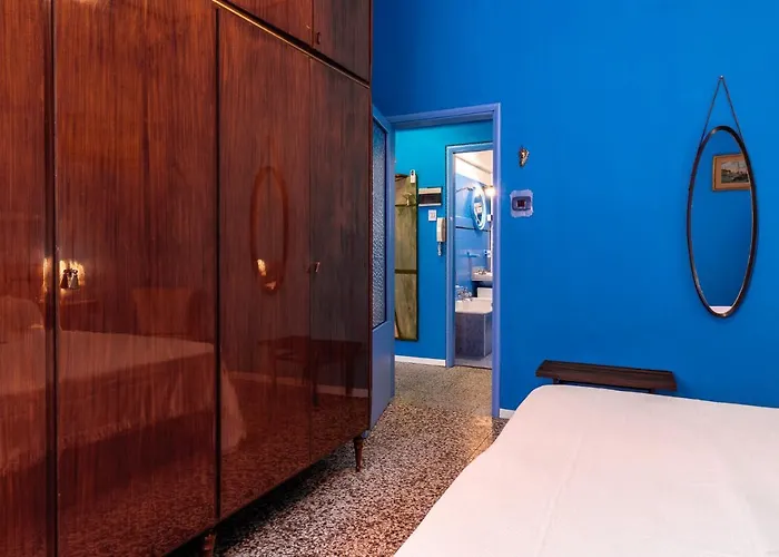 Guesthost - Un Tocco Di Blu - La Vegra * Ferrara